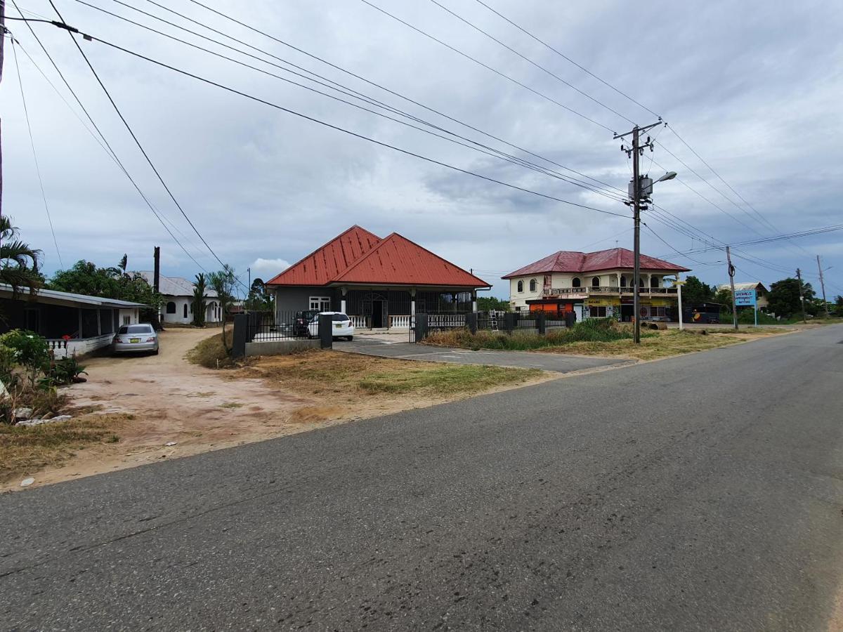 Chander'S Villa Paramaribo Esterno foto