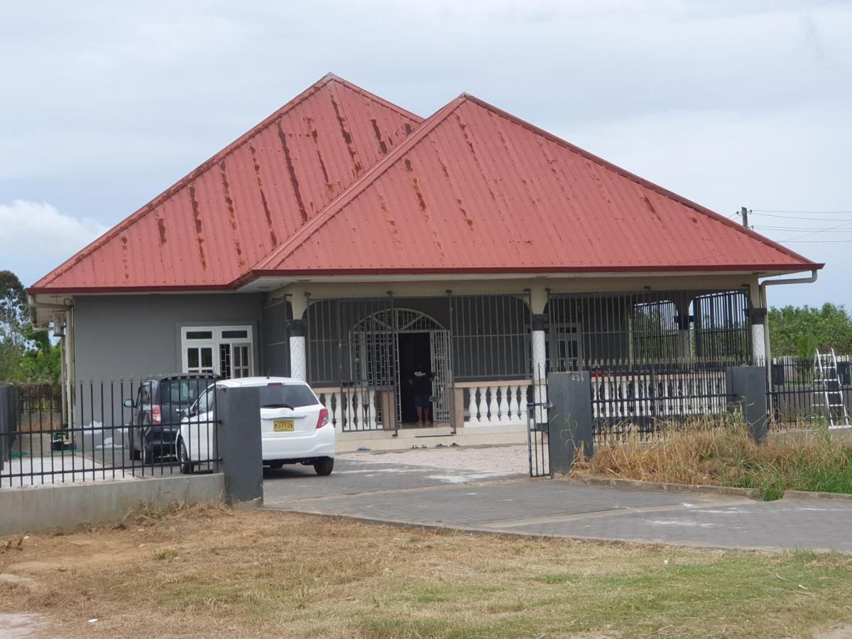 Chander'S Villa Paramaribo Esterno foto