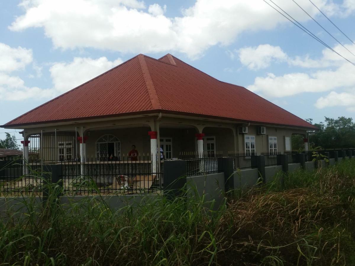 Chander'S Villa Paramaribo Esterno foto
